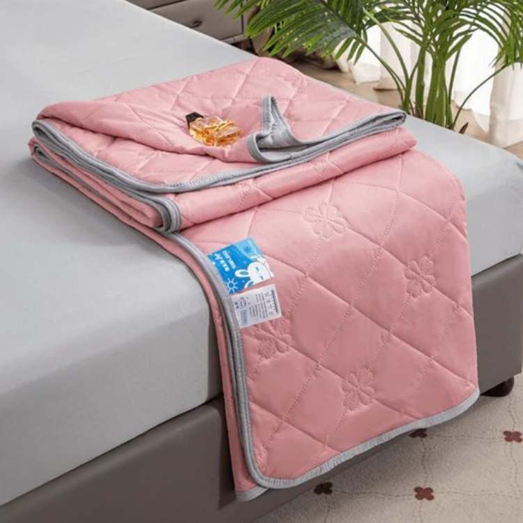 Cool Comfort | Cooling Blanket for Bed with Breathable Fabric | Hypoallergenic for Restful Sleep 5