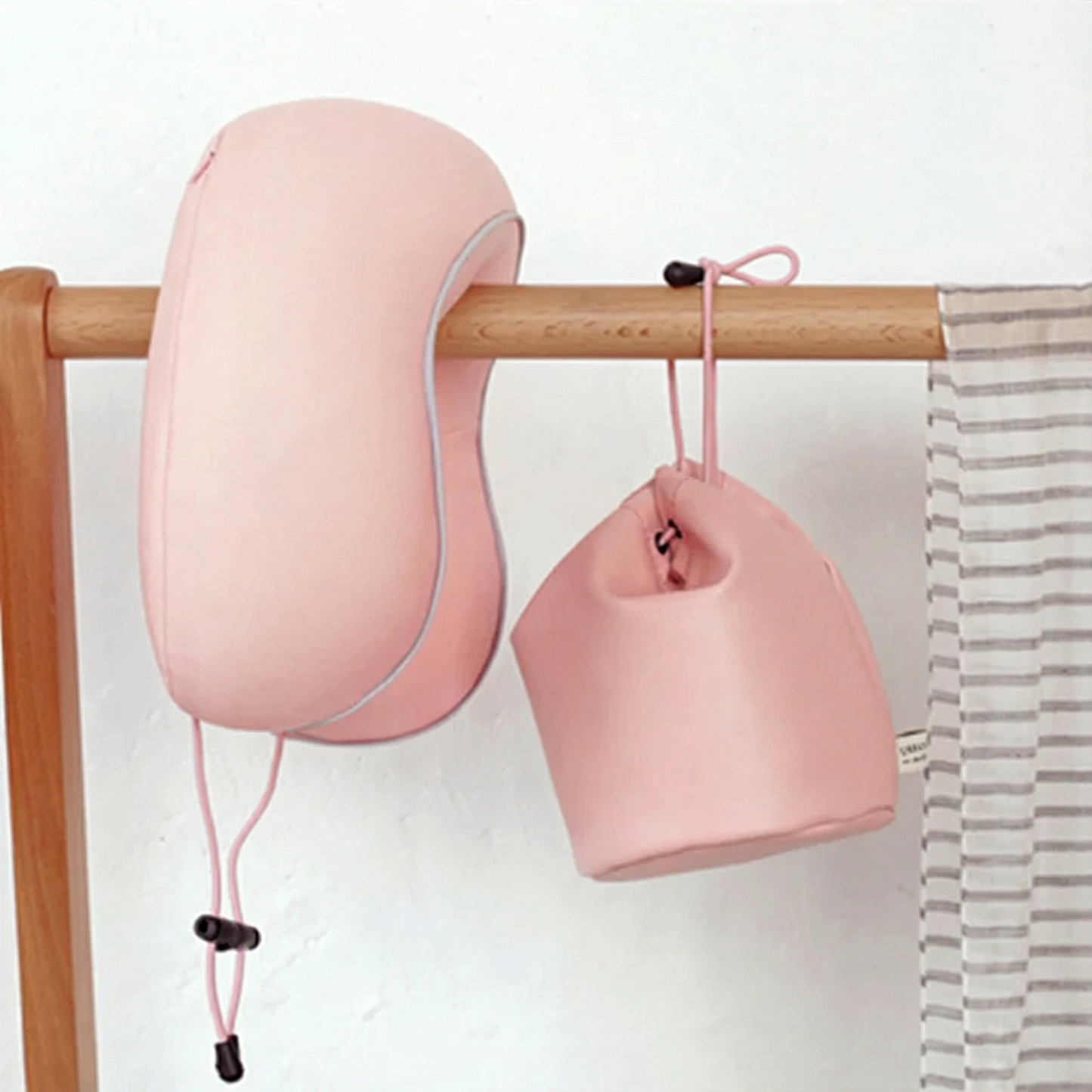 Portable Memory Foam Travel Pillow – Ergonomic 360° Neck Support for Flights, Trains & Car Trips